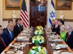 Netanyahu apoia expulsão de palestinianos enquanto Trump ignora solução de dois Estados