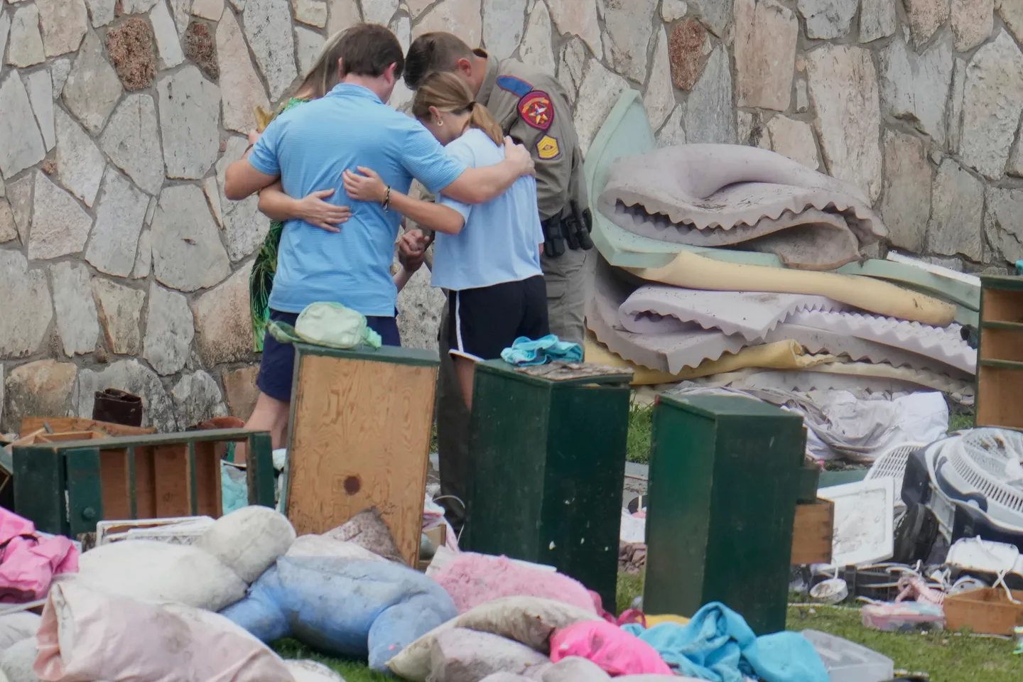 Texas flood death toll rises to 119 as search and criticism continue