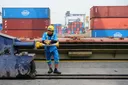 Ancaman tarif AS pada barang transit terhadap eksportir Asia Tenggara