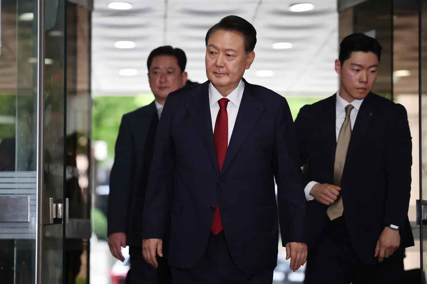 윤 전 대통령, 내란 재판 출석 거부