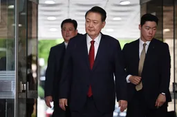 윤 전 대통령, 내란 재판 출석 거부