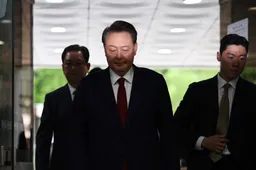 South Korean special counsel fails to detain ex-president Yoon