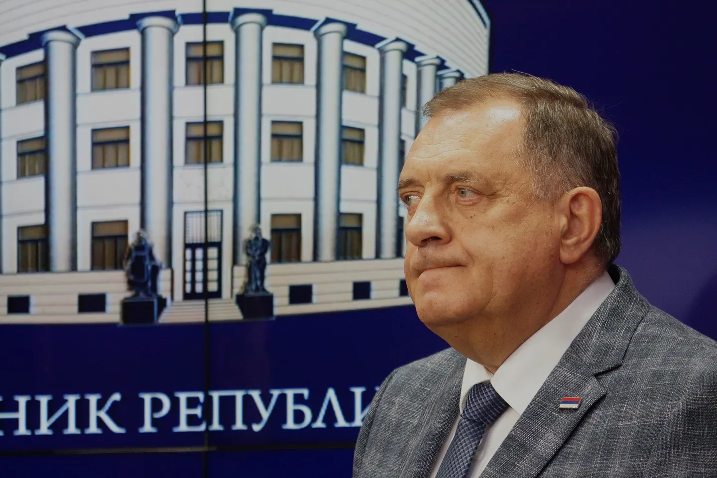 Nach Hafturteil: Bosnischer Serbenführer Dodik seines Amtes enthoben