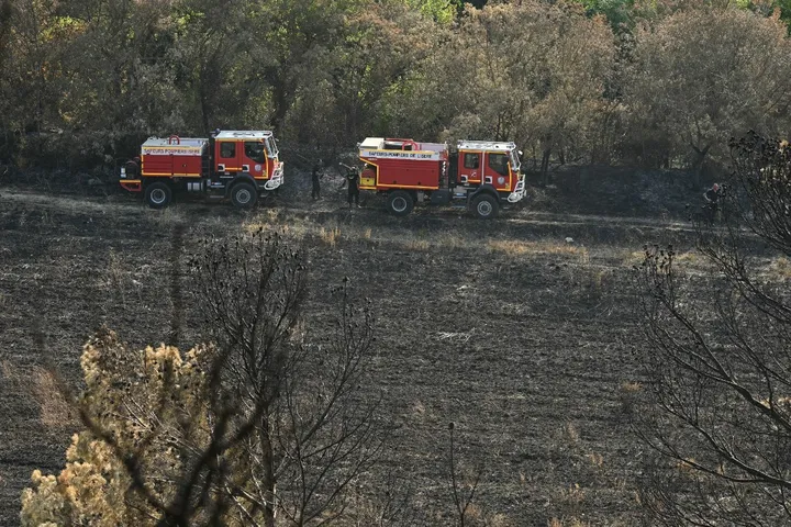 Incendie dans le sud de la France: la météo met les pompiers sous tension