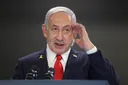 نتنياهو يبرر جرائمه في غزة والسلطة الفلسطينية تندد بدعوات إسرائيلية لإسقاطها