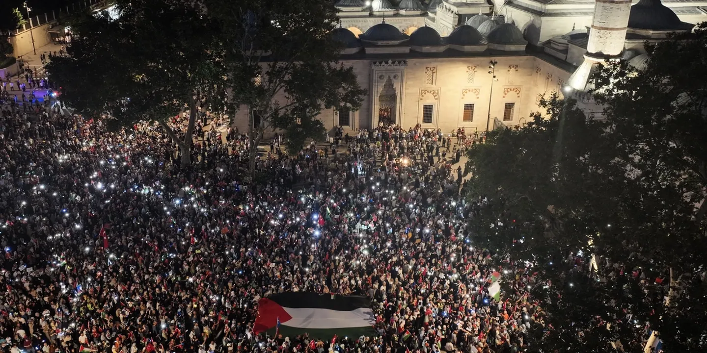 Centenas de milhares protestam por toda a Europa em apoio a Gaza em meio ao genocídio de Israel