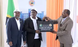 Wagombea zaidi wa Urais Tanzania wapokea fomu zao za uteuzi kutoka kwa Tume huru ya Uchaguzi