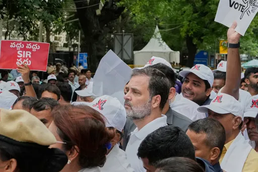 राहुल गांधी का दावा कि 'प्रधानमंत्री दबाव में हैं', अडानी और एपस्टीन को व्यापार समझौते से जोड़ा