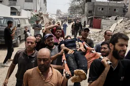 Gaza: Numri i palestinezëve të vrarë nga sulmet izraelite shkon në 61.600