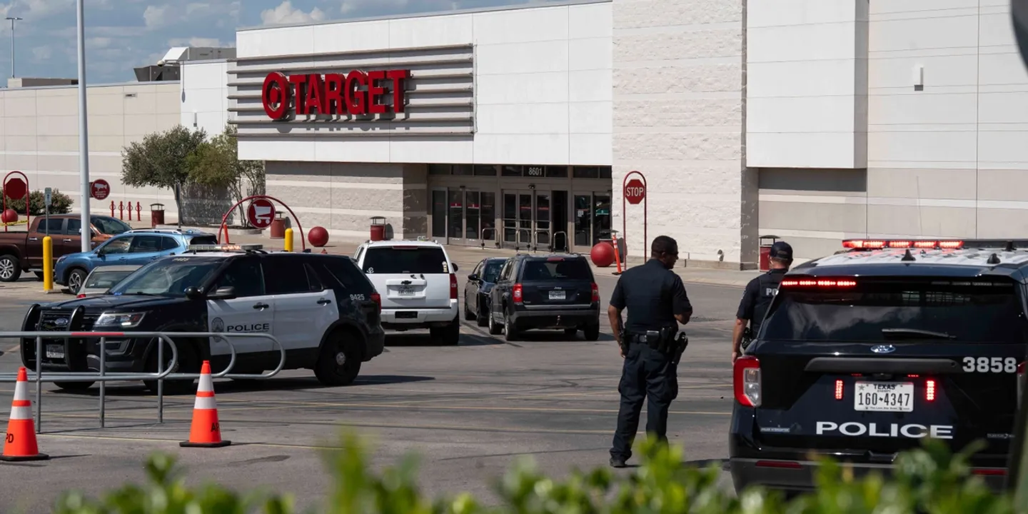 Tiroteio na loja Target no Texas faz 3 mortos