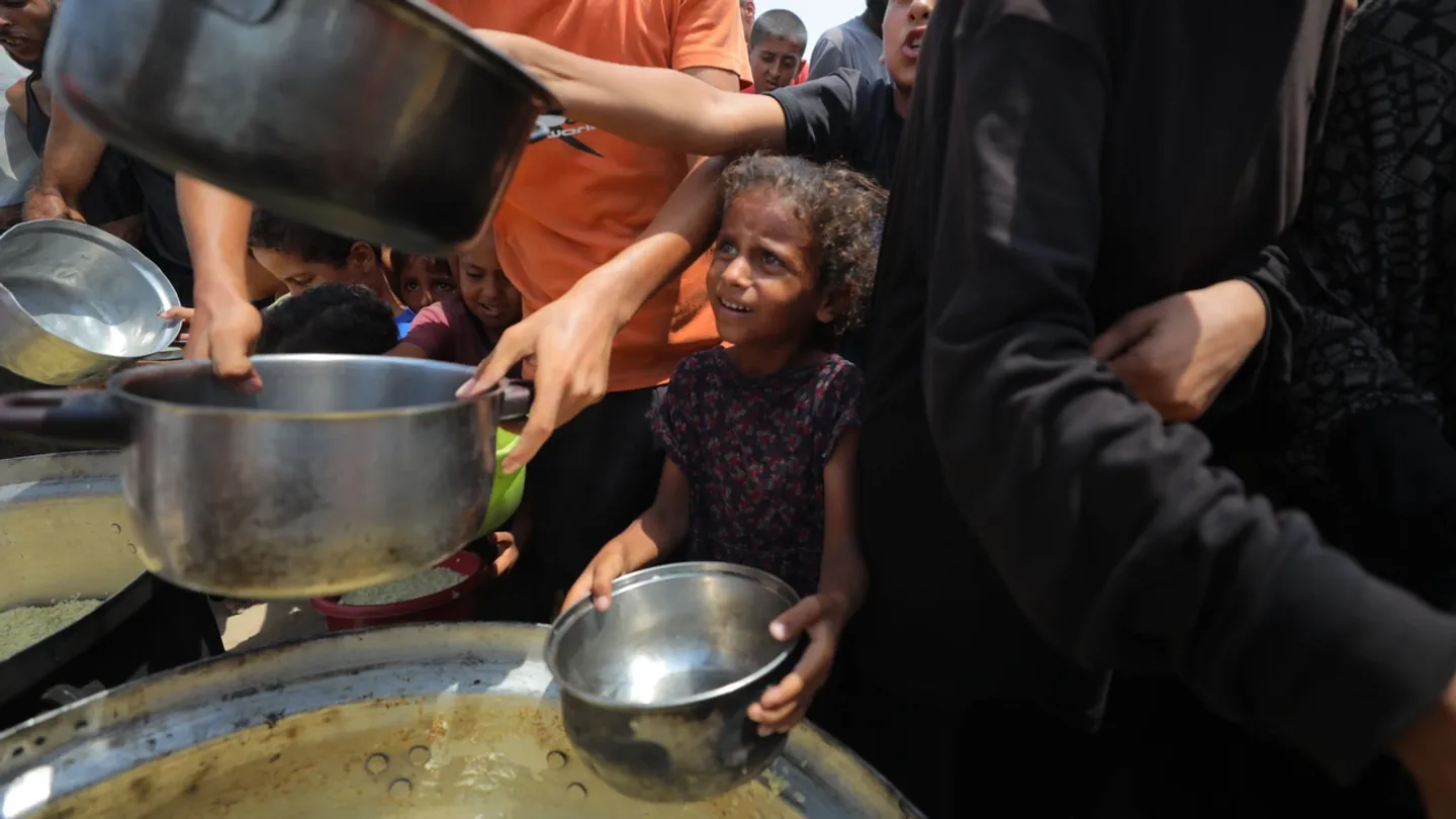 27 دولة ومؤسسة دولية: المجاعة قائمة في غزة والمعاناة بلغت مستويات لا يمكن تصورها