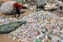 Pembicaraan perjanjian polusi plastik diperpanjang di tengah perbedaan mendalam