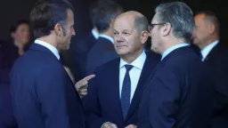الترويكا الأوروبية تهدد بإعادة عقوبات إيران حال لم تُستأنف المفاوضات قبل نهاية الشهر الجاري