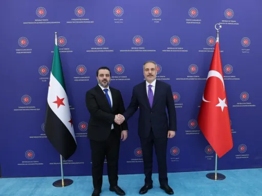 Türkiye culpa Israel pelo conflito de Sweida e apela a um futuro inclusivo na Síria