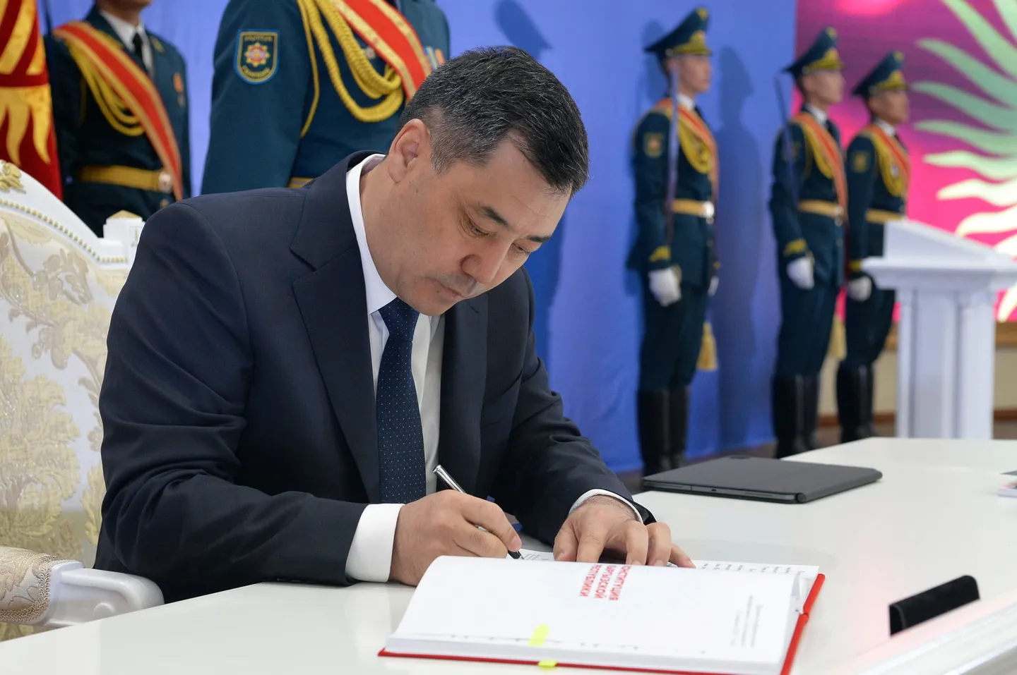Больше кыргызского в ключевых сферах