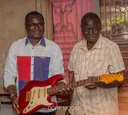 Thomas Sankara, la musique et la guitare rouge "offerte par Omar Bongo"