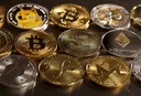 البيتكوين تتجاوز 124 ألف دولار لأول مرة وتواصل هيمنتها على سوق العملات الرقمية