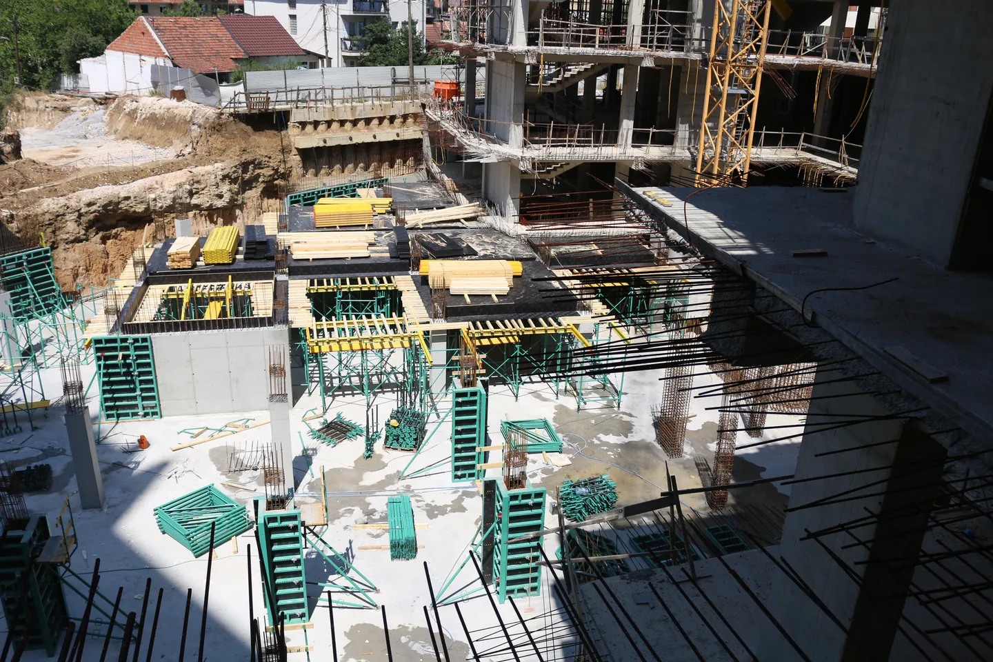 Xhamia Qendrore e Prishtinës merr formë: Punimet vazhdojnë për të pritur 10 mijë besimtarë