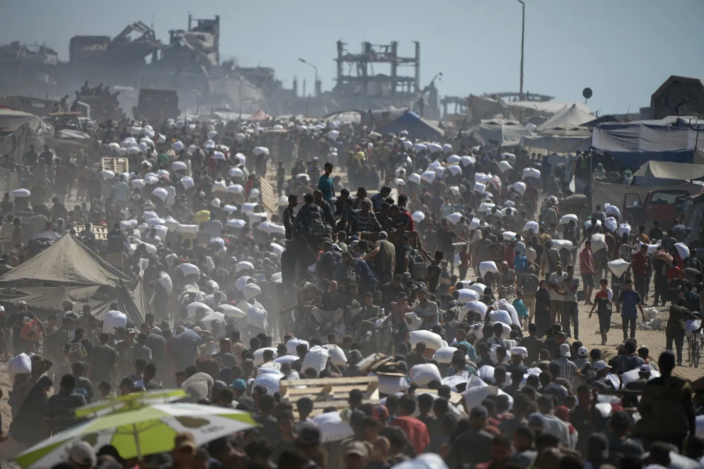 Más de 100 ONG denuncian que Israel les niega la entrada de ayuda humanitaria en Gaza