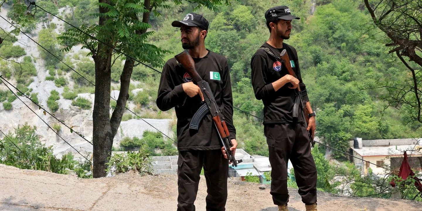 Terroristas bombardeiam importante gasoduto na província de Khyber Pakhtunkhwa, no Paquistão