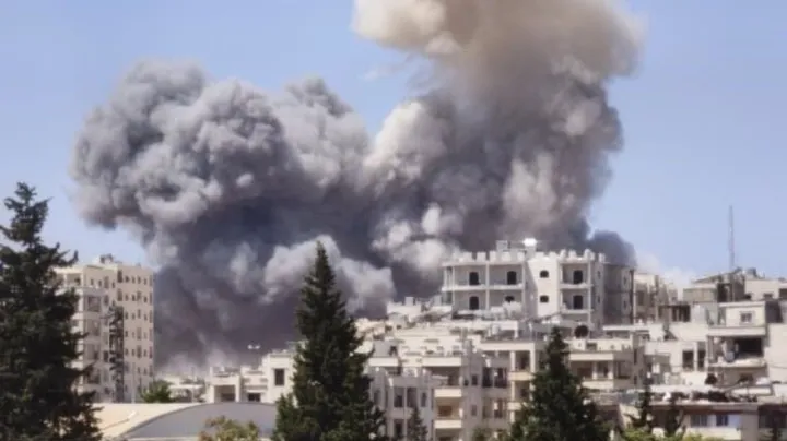 مقتل 4 أشخاص وإصابة 5 في محيط مدينة إدلب والسلطات تحقق في الحادث