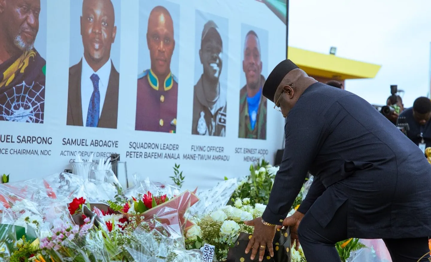 Ghana holds state funeral for officials killed in helicopter crash