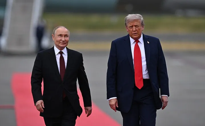 Зад затворени врати почнаа разговорите за Украина меѓу Трамп и Путин