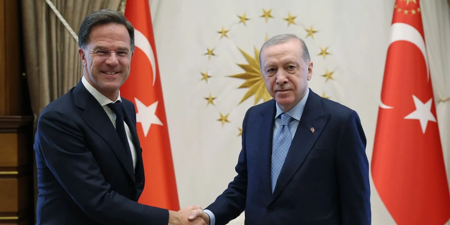 Erdogan e Rutte discutem Ucrânia e próxima cimeira Trump-Putin