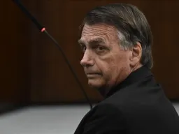 Bolsonaro pede absolvição no julgamento por tentativa de golpe de estado