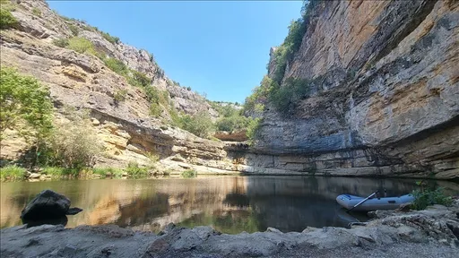 Ujëvarat e Mirushës, amfiteatri natyror që po i reziston thatësirës