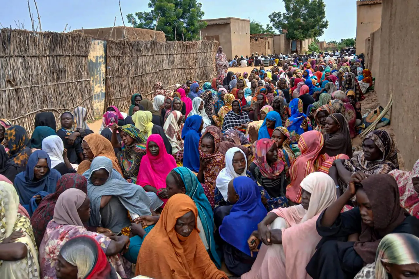 السودان.. مقتل 31 نازحاً بينهم أطفال وامرأة حامل بقصف مخيم نازحين بالفاشر