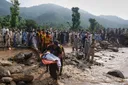 Shira të rrëmbyeshëm dhe përmbytje në Pakistan, mbi 300 viktima