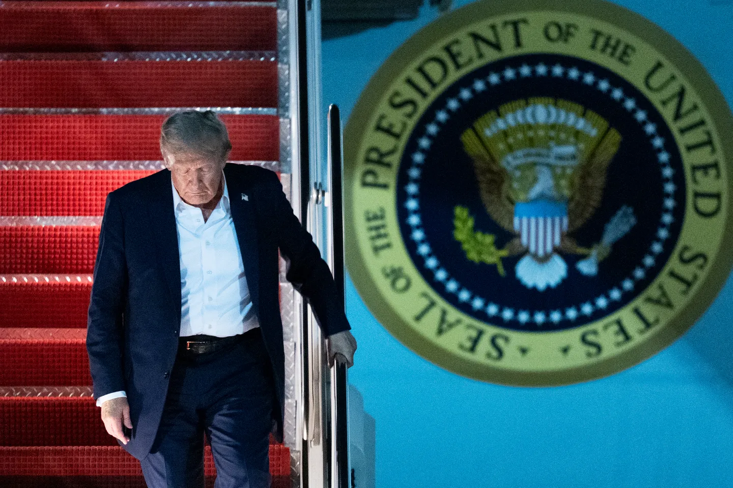 Trump informiert Selenskyj und andere Europäer über Gipfel