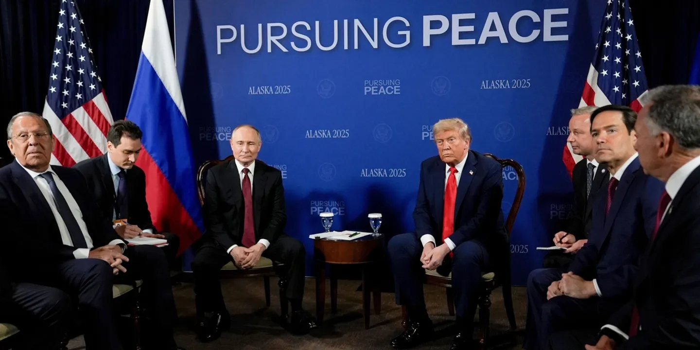 Trump e Putin deixam a cimeira no Alasca esperançosos, mas sem acordo sobre a Ucrânia