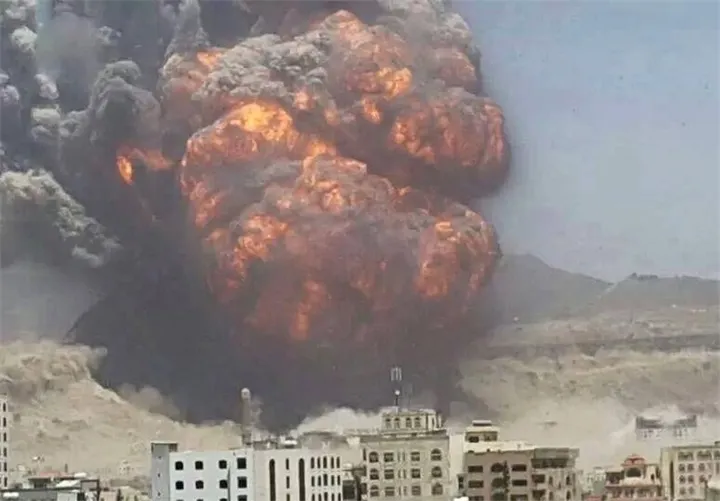 ارتفاع عدد ضحايا القصف الإسرائيلي في صنعاء إلى 6 قتلى و86 مصاباً