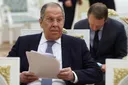 Rusia: Trump ka ndjekur një qasje "më të thellë" për zgjidhjen e luftës pas samitit në Alaskë