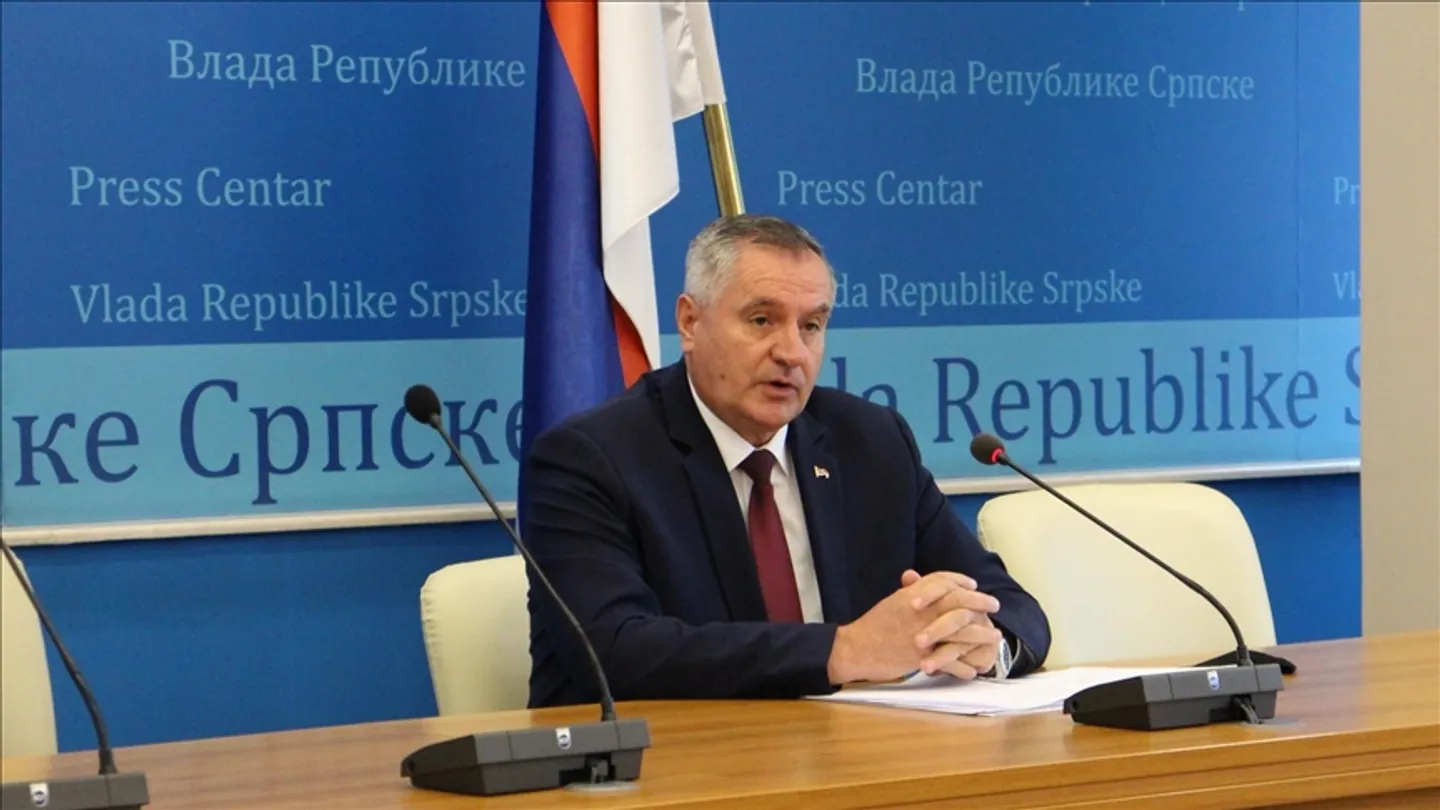 Премиерот на Република Српска, Радован Вишковиќ поднесе оставка