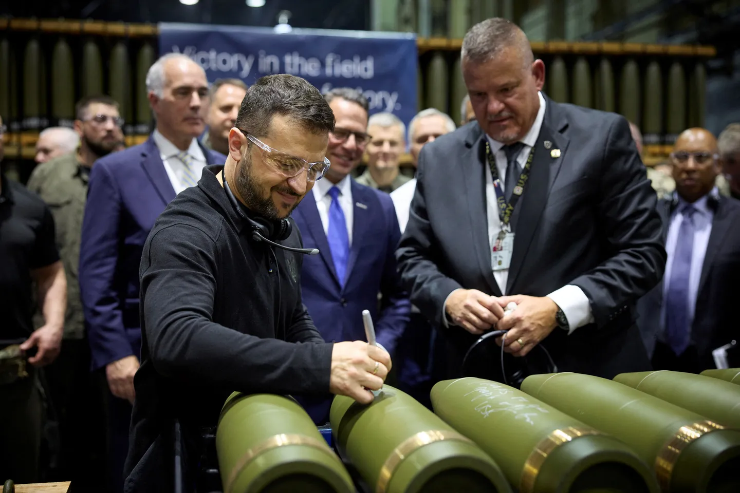Ukraine offers $100B arms deal to Trump in push for US security guarantees — report