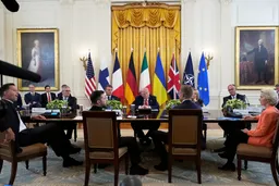Trump pauses talks with Europeans to call Putin on Ukraine peace efforts