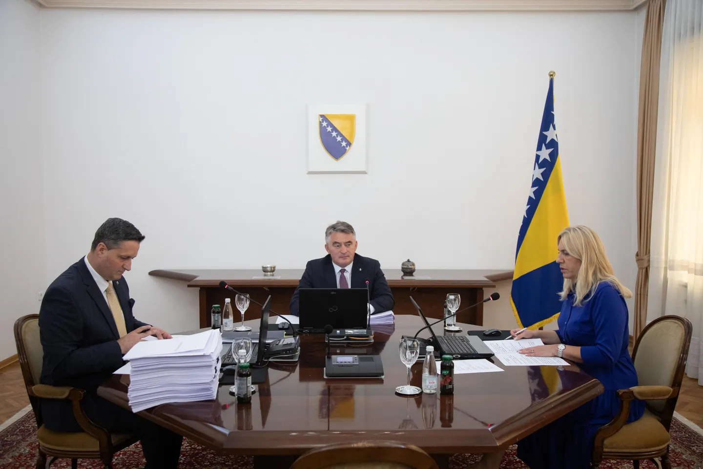 Bećirović: Usvojeni budžet jača državu i zaustavlja pokušaje destabilizacije
