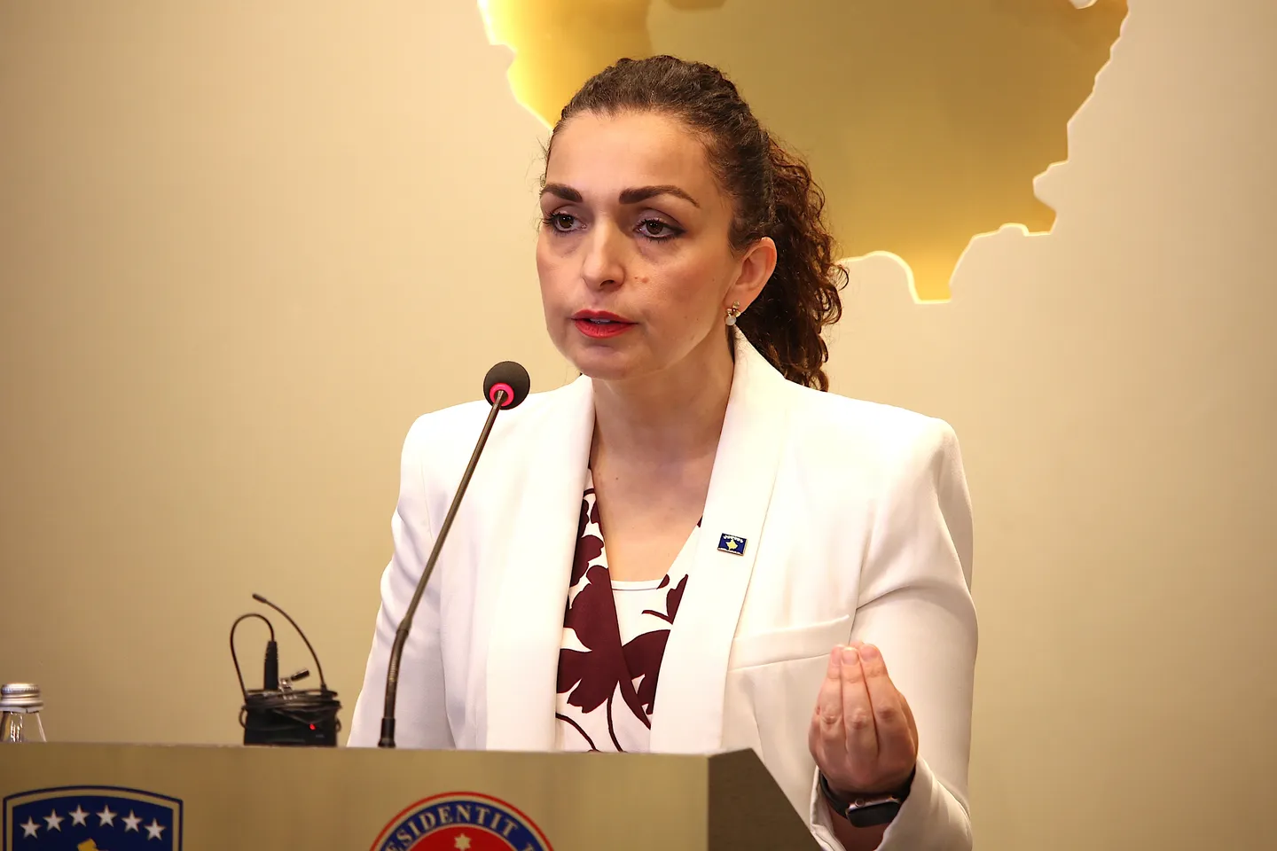 Prishtinë, Osmani pret në takim zëvendës ndihmës sekretarin e Mbrojtjes së ShBA-ve