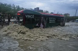 Pakistan issues new flood alerts in south as rescue efforts continue amid deadly northwest deluge