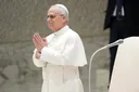 Papa bën thirrje për “ditë lutjeje dhe agjërimi” për paqe në Ukrainë dhe Lindjen e Mesme