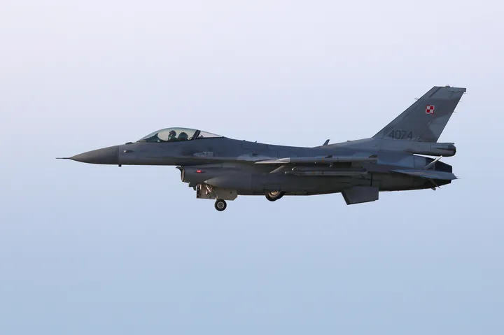 Poland scrambles jets due to Russian strikes on Ukraine