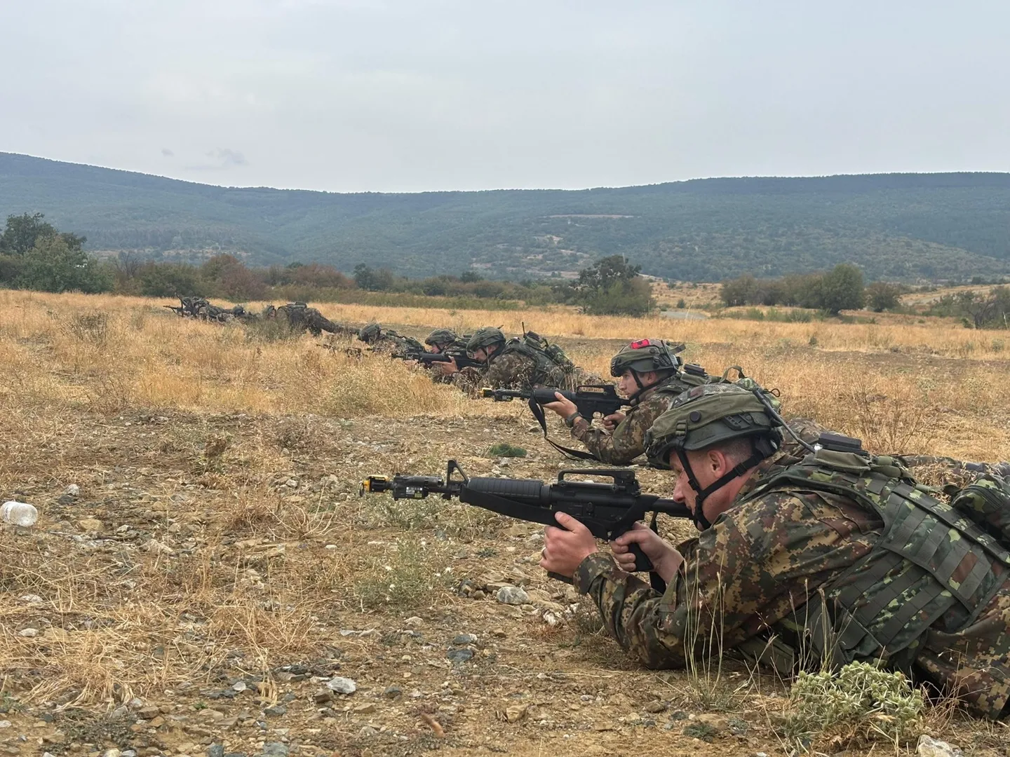 Vengu: Mbi 500 ushtarakë shqiptarë janë të angazhuar në misione të NATO-s, BE-së dhe OKB-së