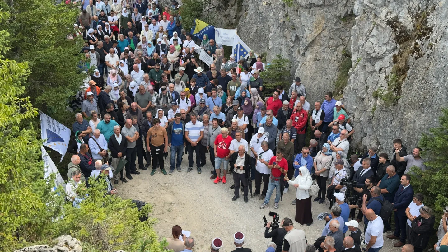 BeH, përkujtohen 224 civilët që u ekzekutuan 33 vite më parë nga ushtarët serbë