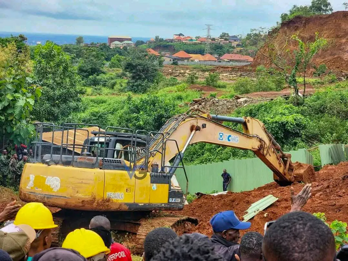 Deadly landslide buries buildings near Guinea's capital