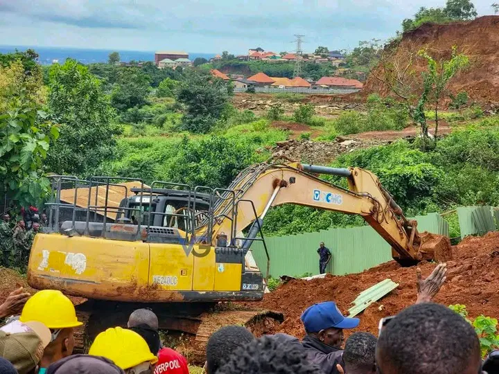Deadly landslide buries buildings near Guinea's capital