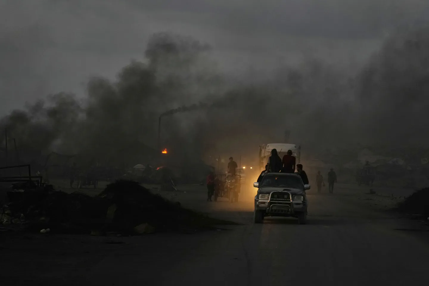 Israel weighs cutting water supply to northern Gaza to forcibly push Palestinians south