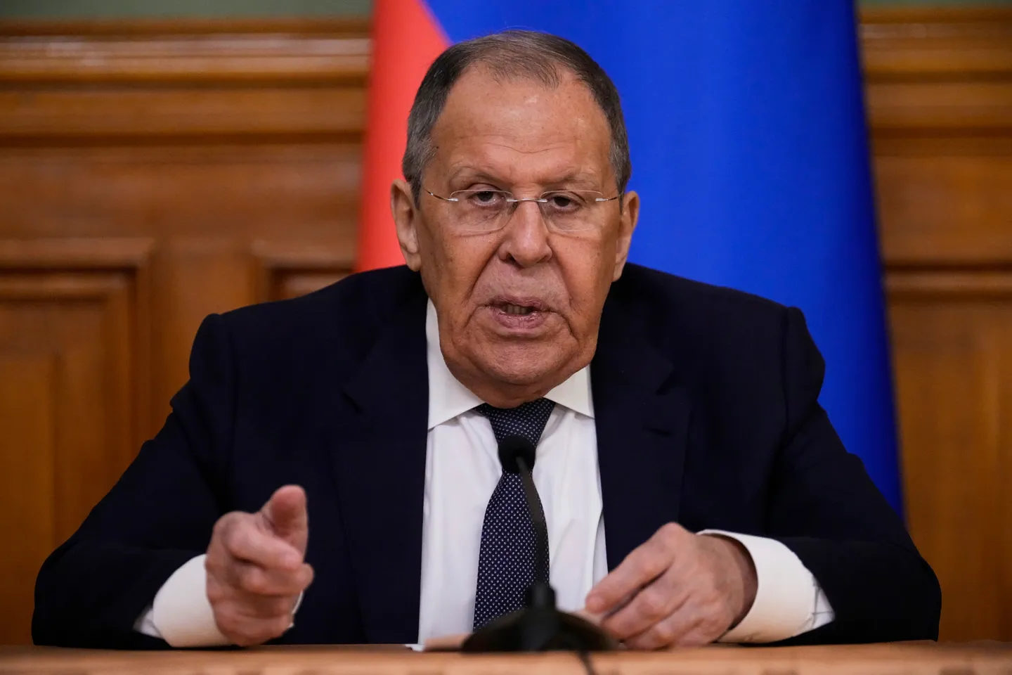 Lavrov kaže da nije planiran sastanak Putina i Zelenskog
